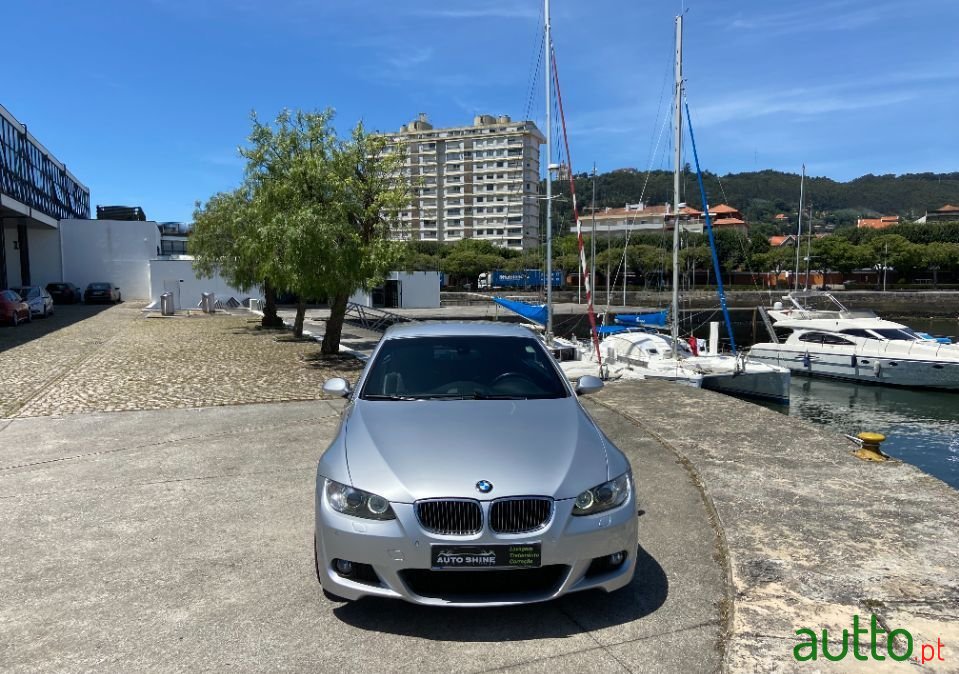 2007' BMW 325 photo #4