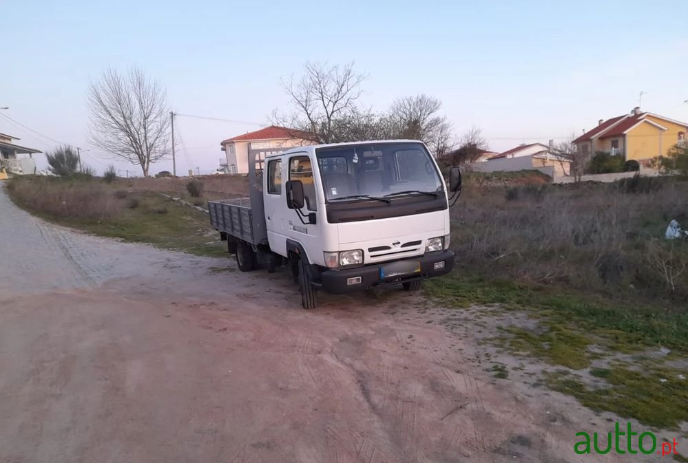 2003' Nissan Cabstar photo #1