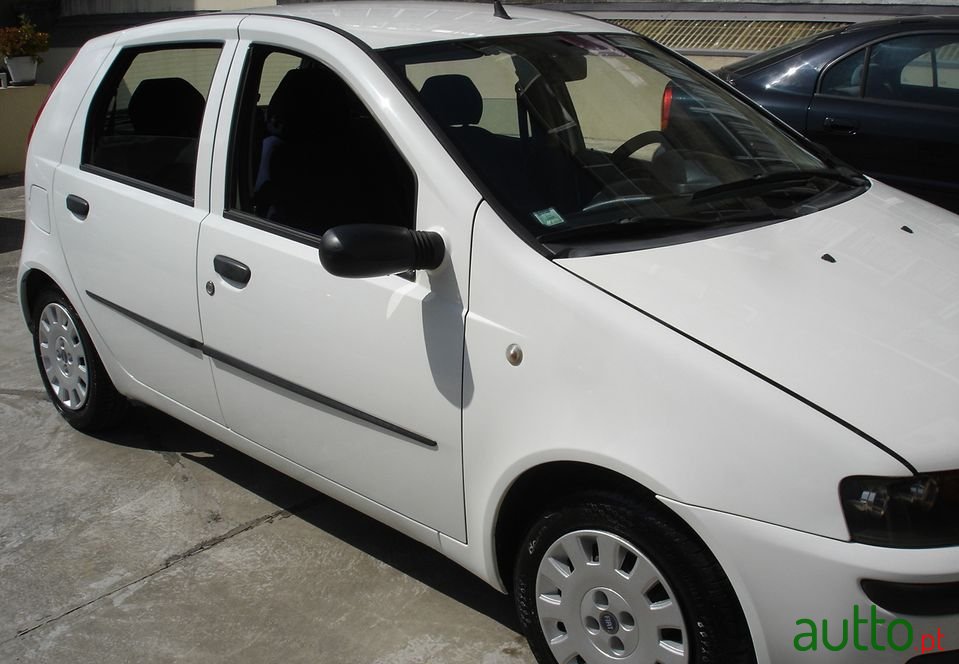2000' Fiat Punto photo #4