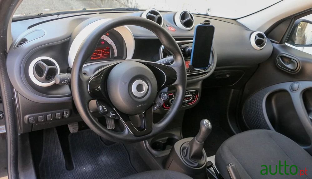 2017' Smart Forfour photo #2