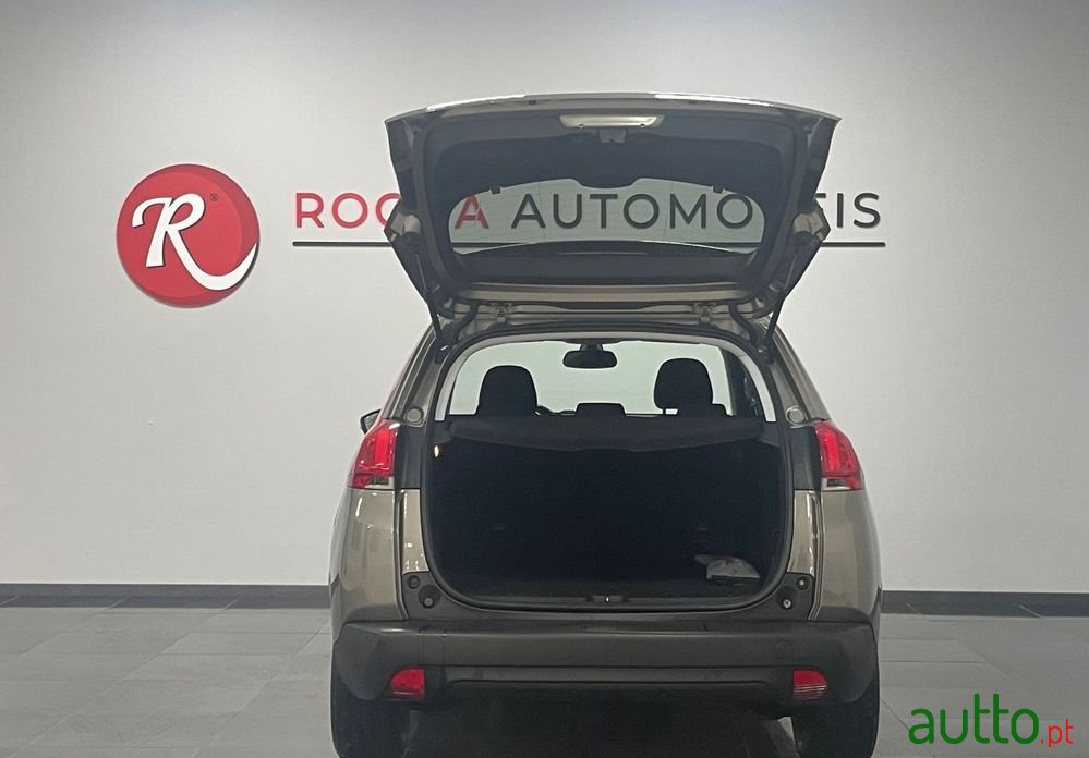 2015' Peugeot 2008 photo #5