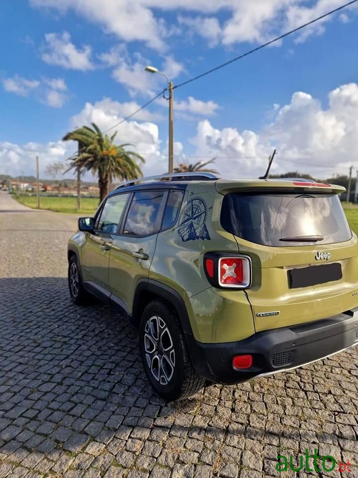 2015' Jeep Renegade photo #3