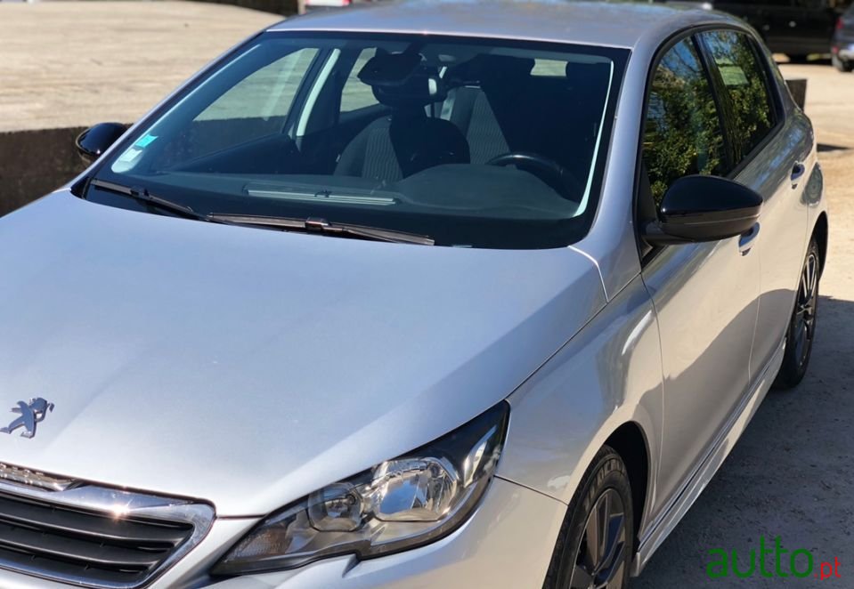 2018' Peugeot 308 photo #3