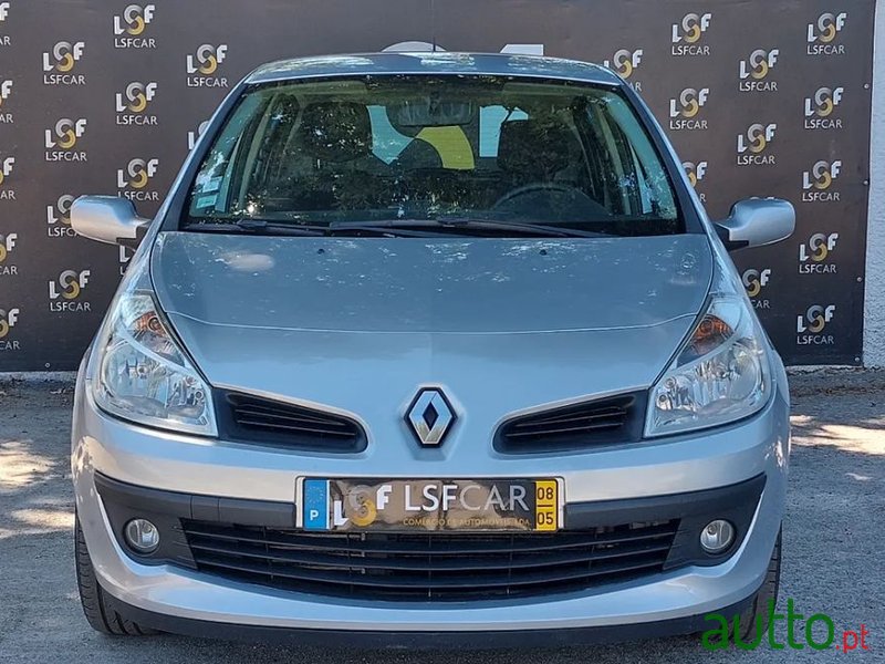 2008' Renault Clio photo #3