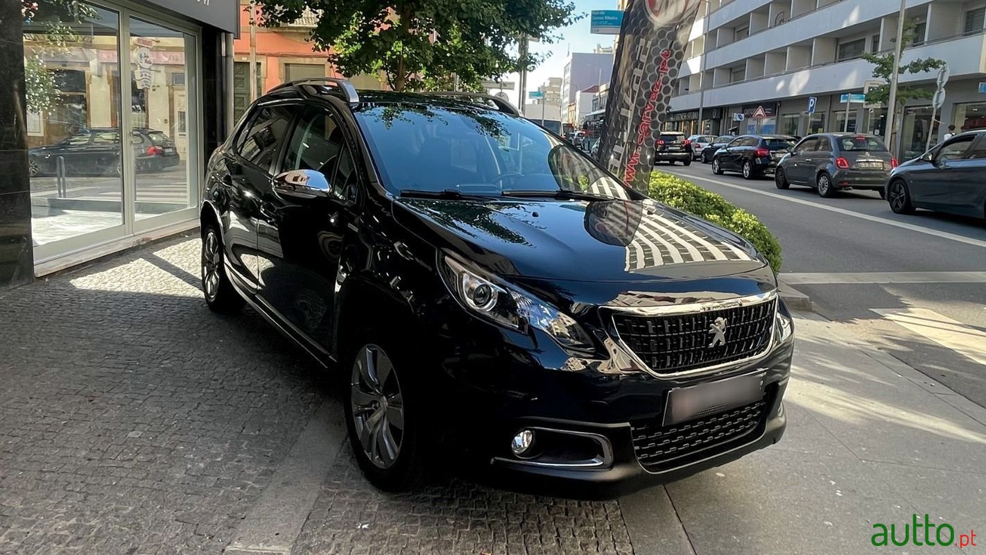 2018' Peugeot 2008 photo #1