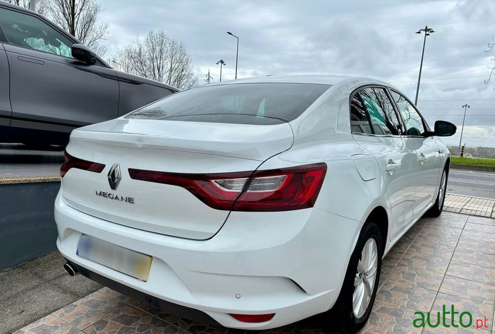 2019' Renault Megane Grand Coupe photo #3