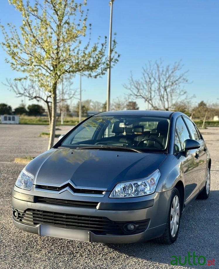 2006' Citroen C4 1.4 16V Sx photo #1