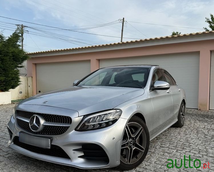 2019' Mercedes-Benz Classe C photo #1