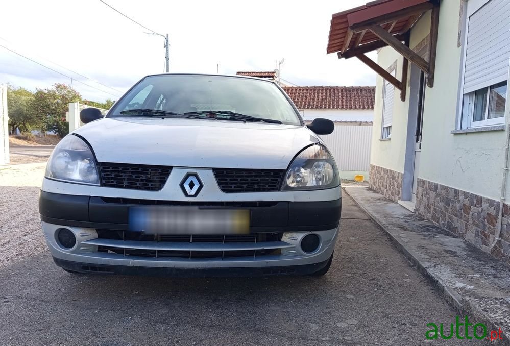 2024' Renault Clio photo #1