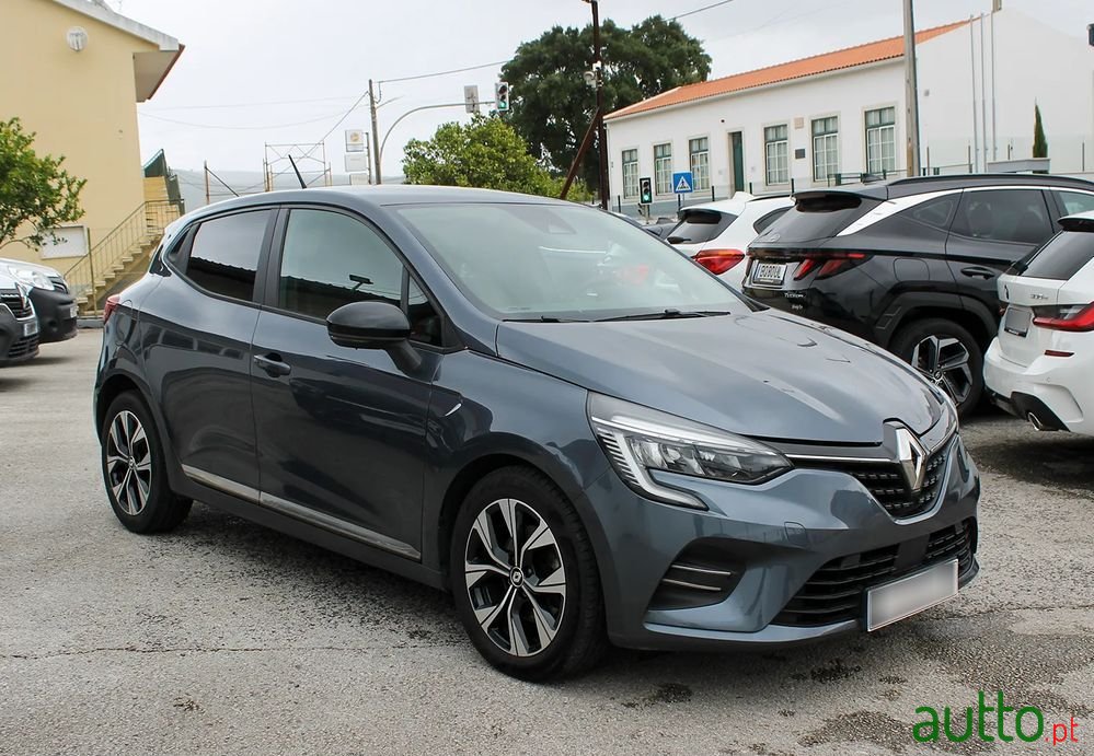 2022' Renault Clio photo #3