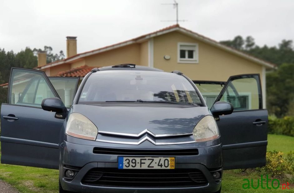 2008' Citroen C4 Grand Picasso photo #1