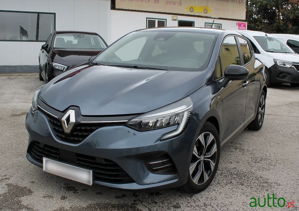 2022' Renault Clio photo #1