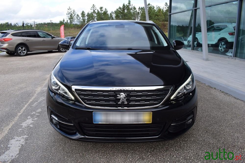 2020' Peugeot 308 Sw photo #2