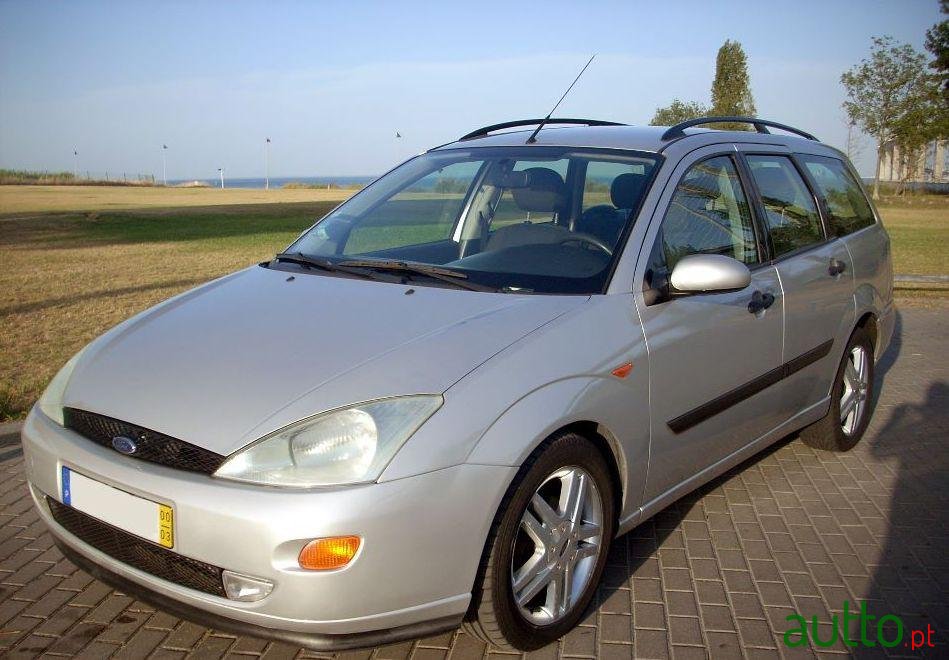 2000' Ford Focus Sw photo #1