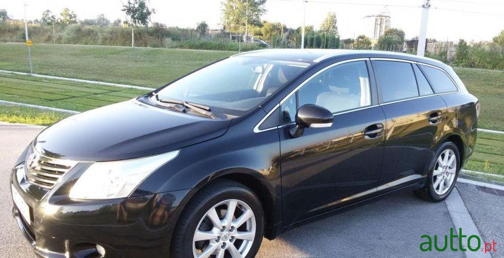 2009' Toyota Avensis photo #1