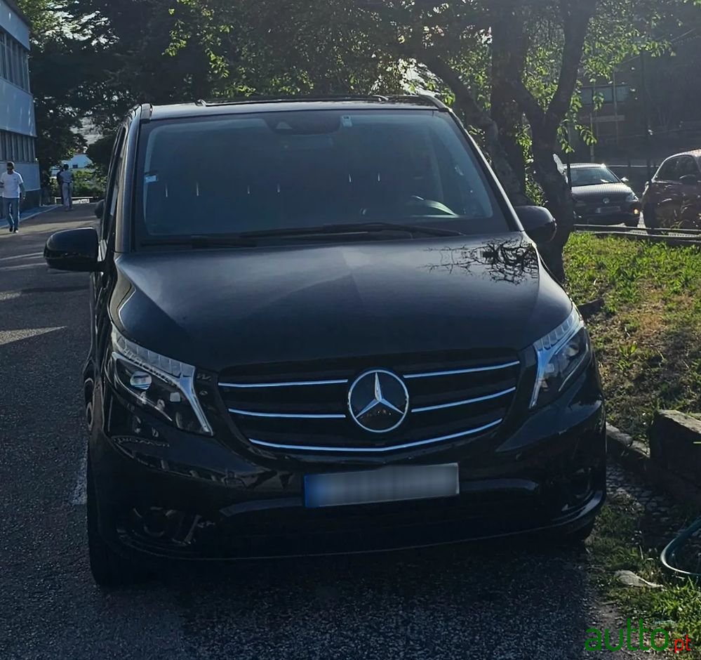 2022' Mercedes-Benz Vito Tourer photo #2