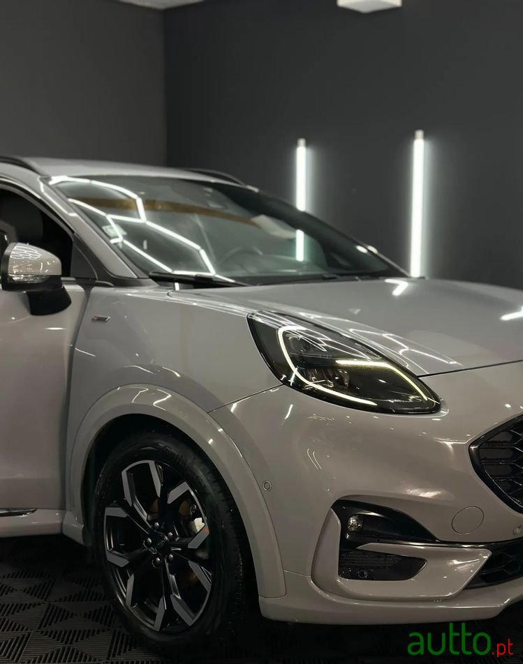 2021' Ford Puma photo #2