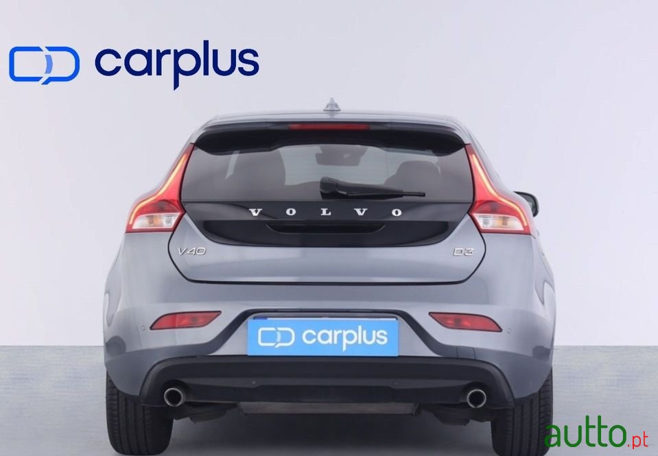 2019' Volvo V40 photo #6