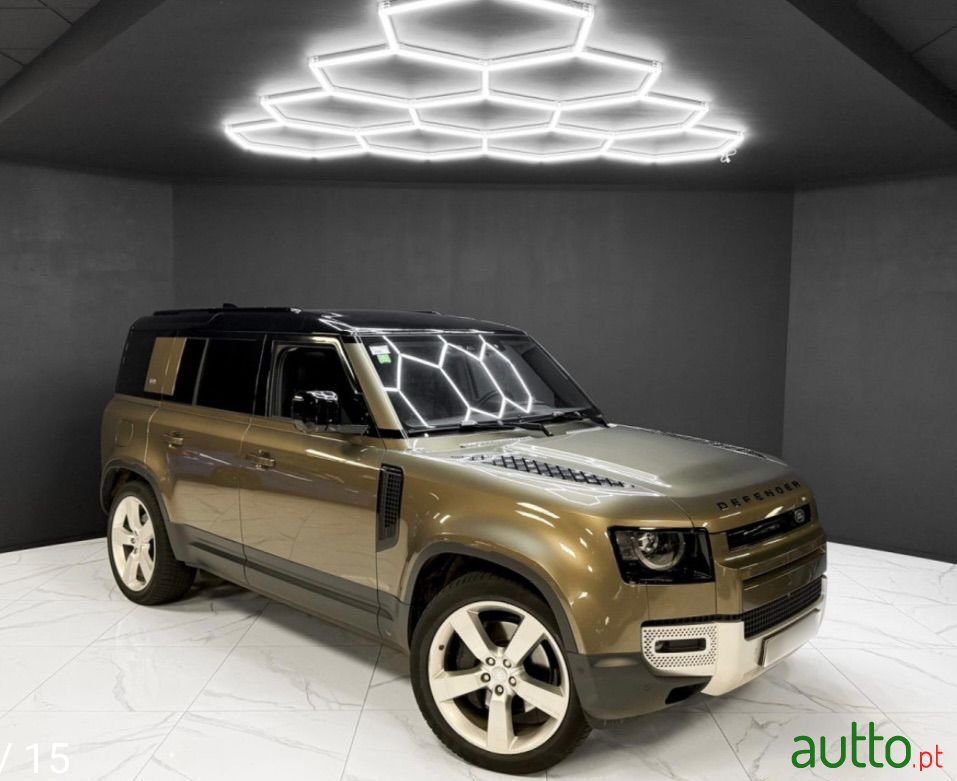 2021' Land Rover Defender photo #3