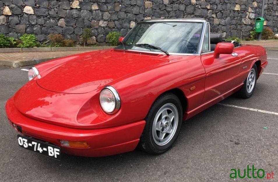 1992' Alfa Romeo Spider S4 Veloce photo #3
