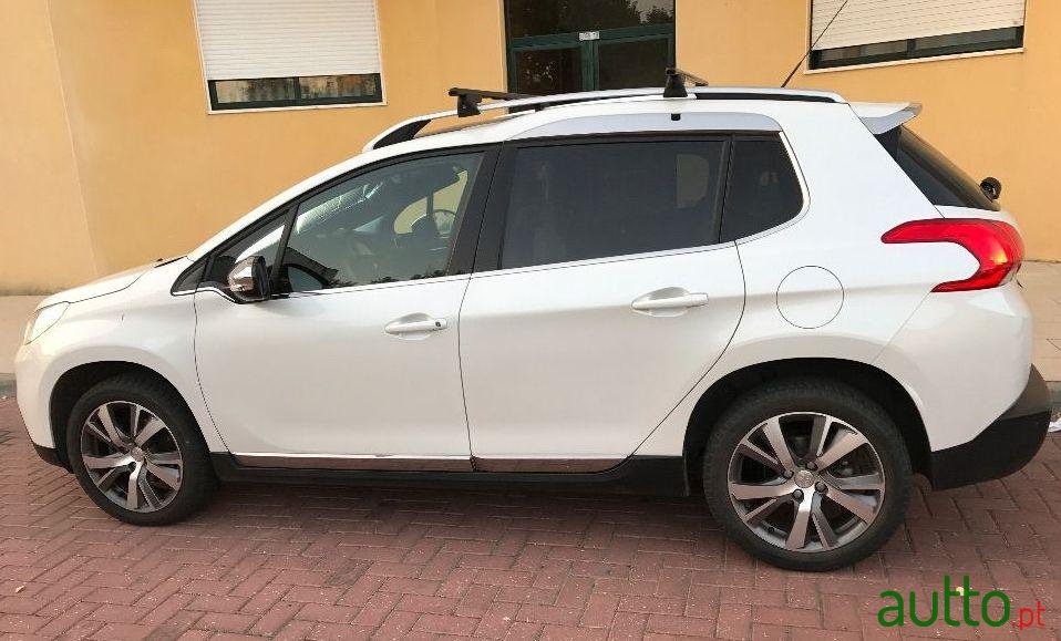 2014' Peugeot 2008 Allure photo #1