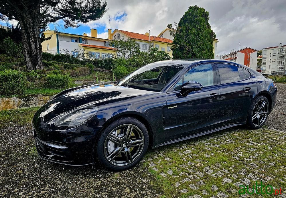 2017' Porsche Panamera 4 E-Hybrid photo #1