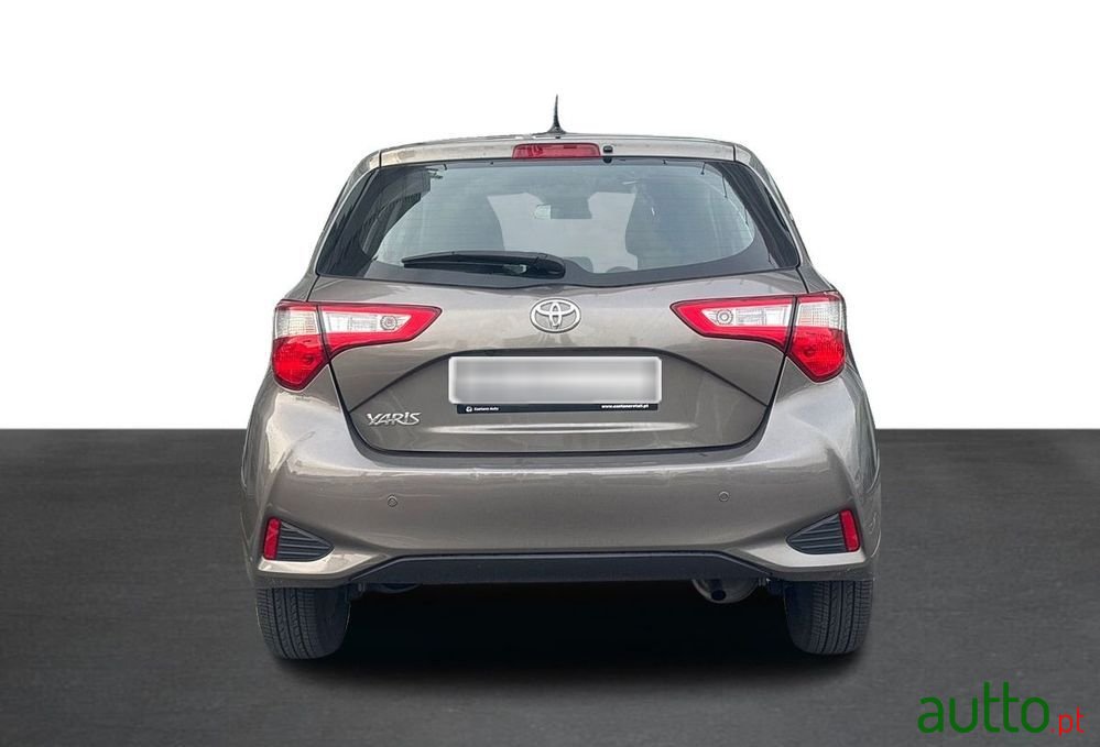 2020' Toyota Yaris photo #4