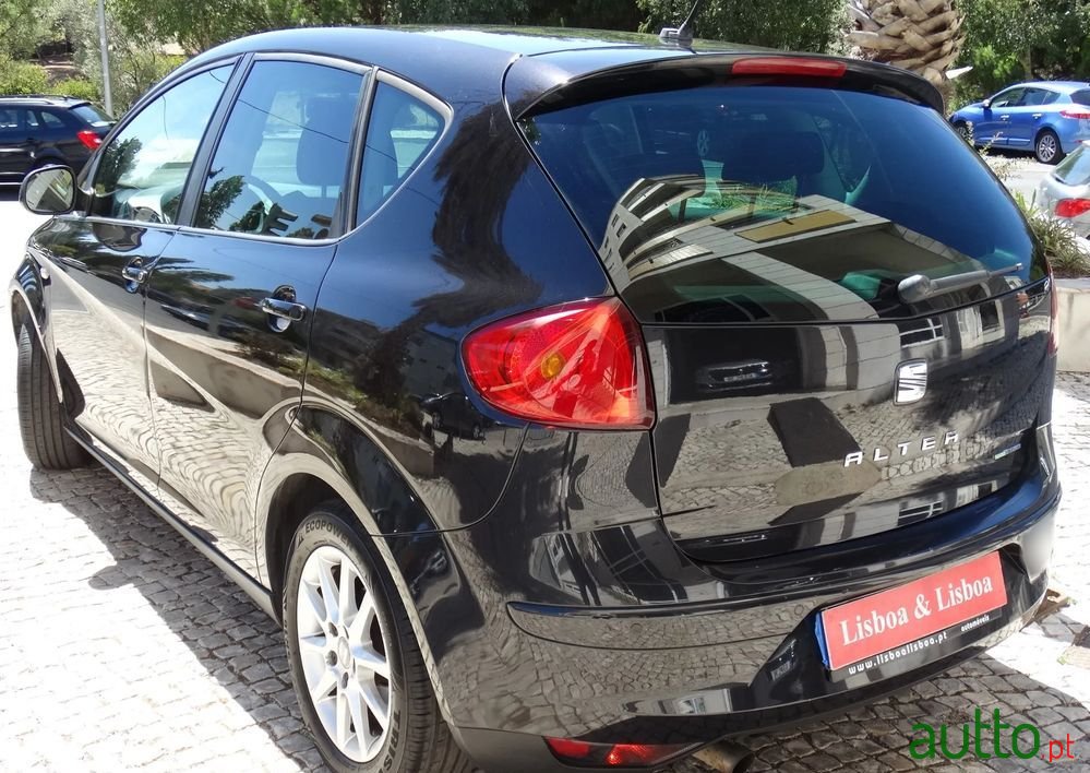 2010' SEAT Altea photo #4