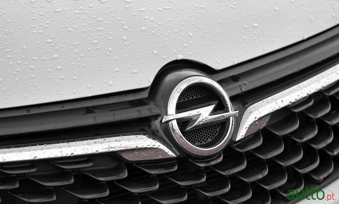 2017' Opel Zafira photo #5