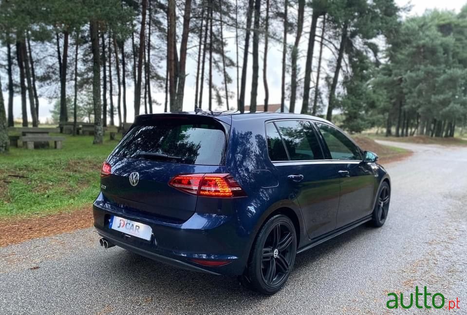 2013' Volkswagen Golf photo #3