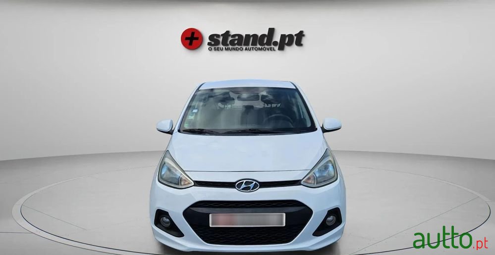 2016' Hyundai i10 1.0 Urban Gpl photo #2