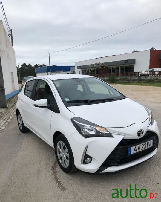 2019' Toyota Yaris photo #1