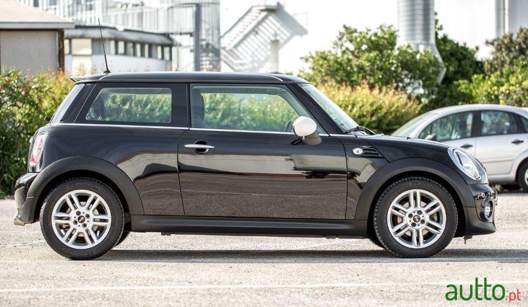 2013' MINI One D photo #1