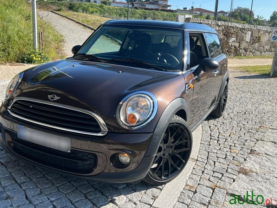 2011' MINI Clubman photo #5