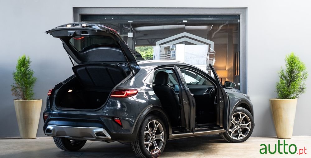 2021' Kia XCeed 1.0 T-Gdi Tech photo #4