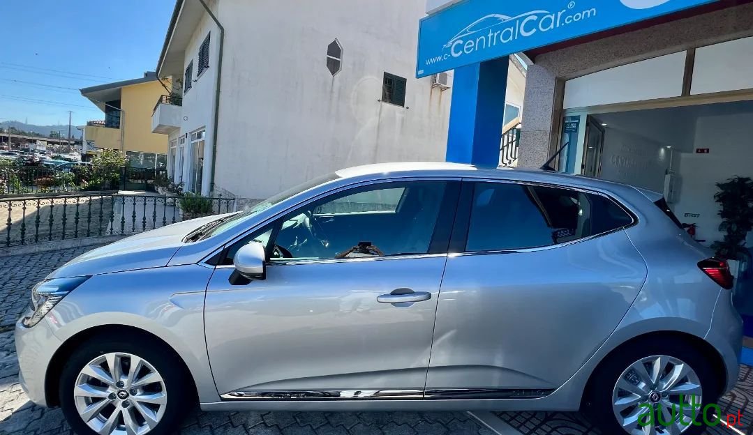 2021' Renault Clio photo #4