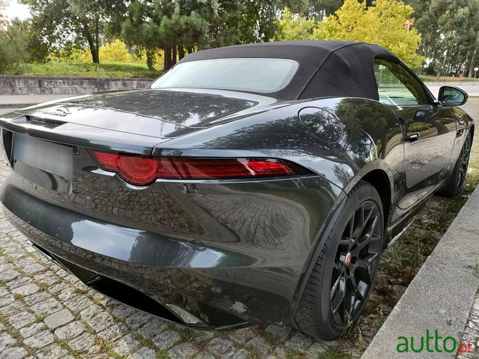 2017' Jaguar F-Type photo #5