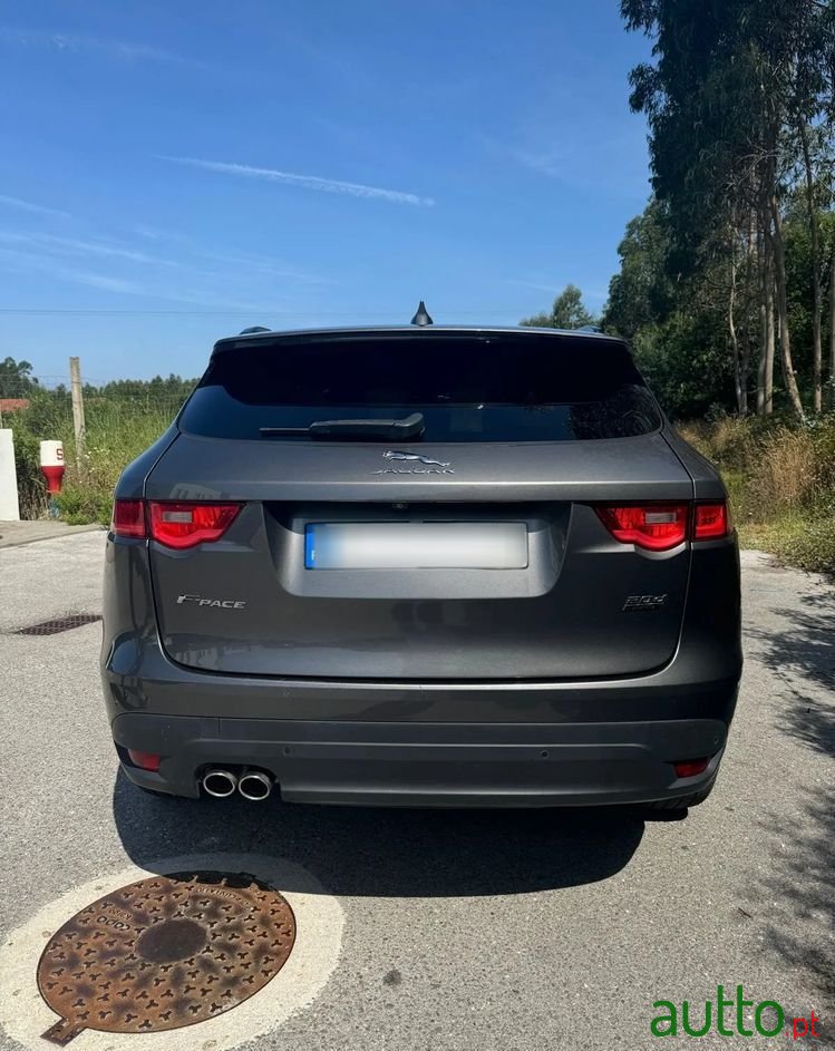 2018' Jaguar F-Pace photo #3