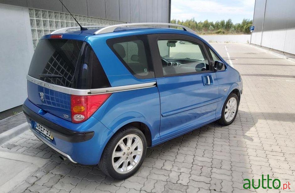 2007' Peugeot 1007 1.4 Hdi Sporty photo #4