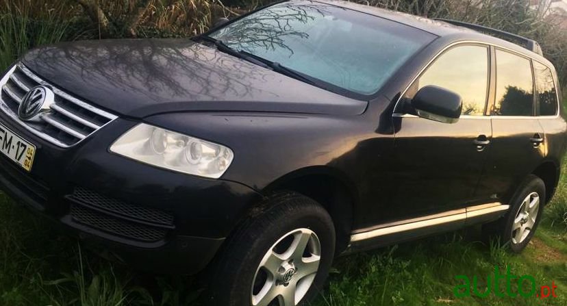 2004' Volkswagen Touareg photo #2