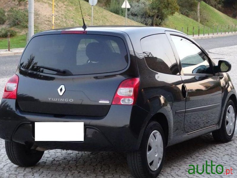 2010' Renault Twingo photo #2