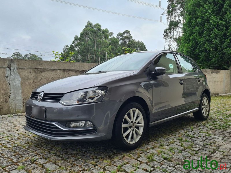 2015' Volkswagen Polo photo #1