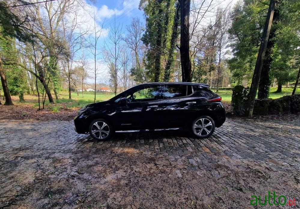 2018' Nissan Leaf Tekna photo #6