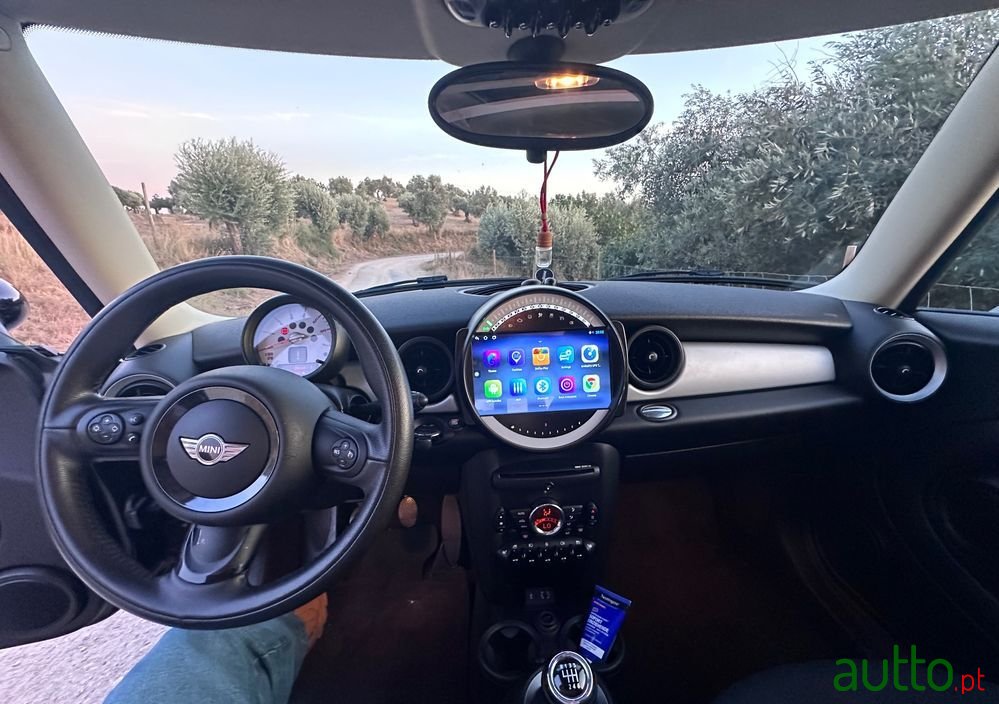 2012' MINI Clubman Cooper D Hampton photo #1