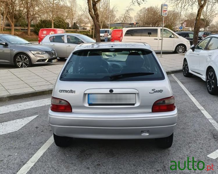 2002' Citroen Saxo 1.1I Sx photo #2