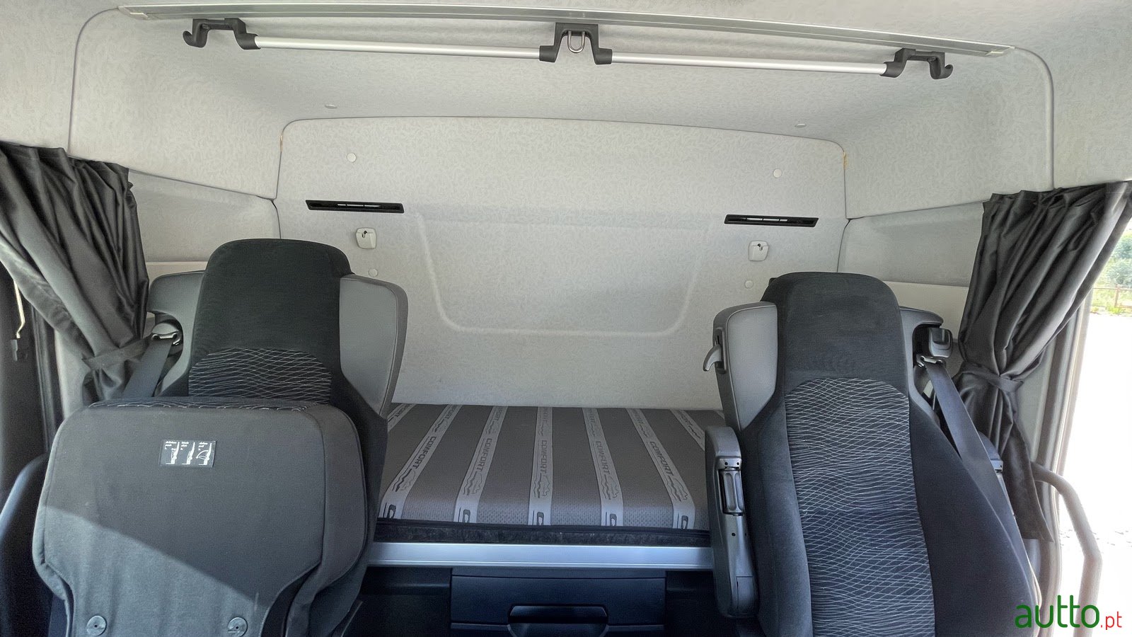 2016' Mercedes-Benz photo #6