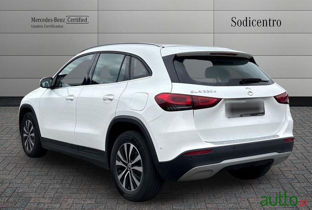 2021' Mercedes-Benz Classe Gla D Style photo #3