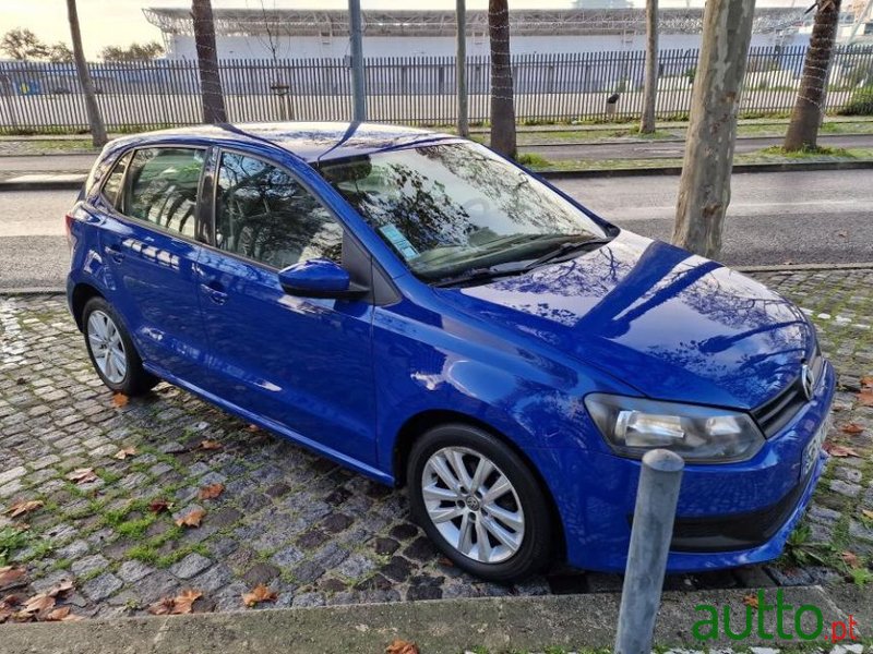 2010' Volkswagen Polo photo #2