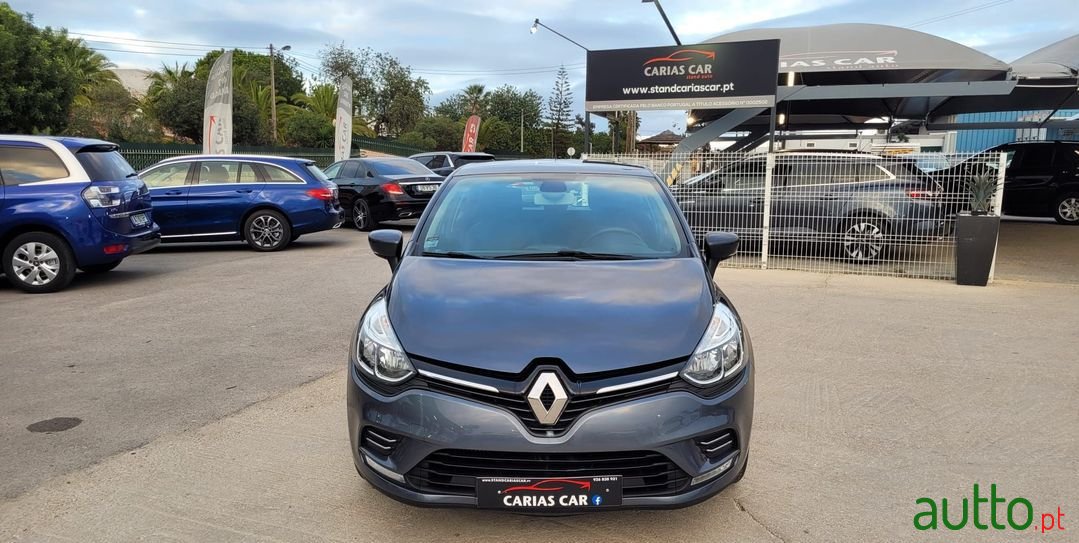 2019' Renault Clio photo #3