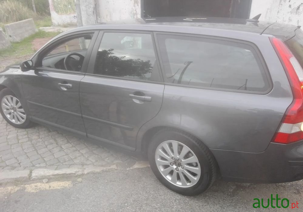 2005' Volvo V50 2.0 D Nível 1 photo #4